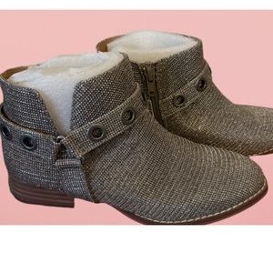 New in Box GB Girls Rocker Girl Ankle Boots Girls Sz 4